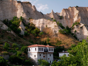 Melnik-pyramids-Bulgaria_CS-6c30c6bd6ebc