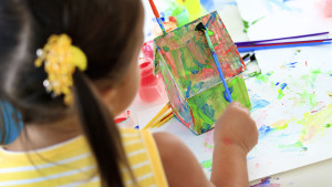 toddler_painting_01